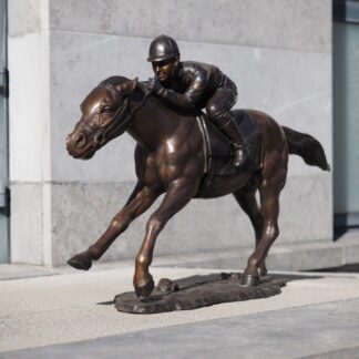 Bronzefigur Jockey auf Pferd,medium*